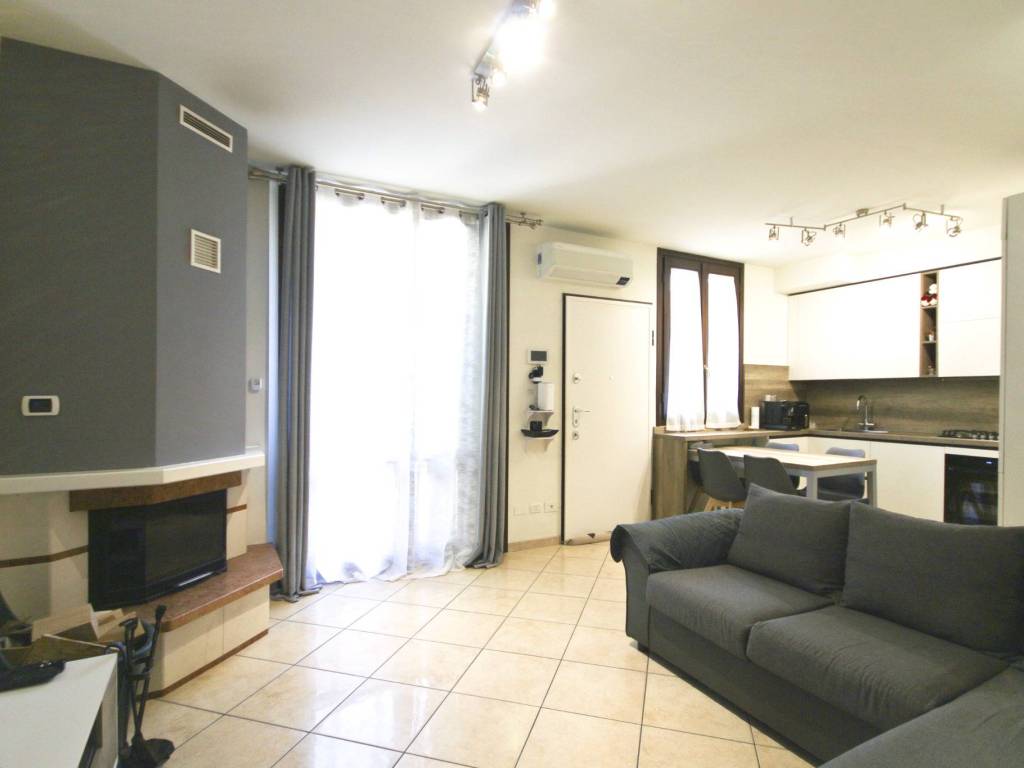 casa indipendente in vendita a Barlassina