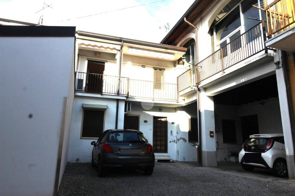 casa indipendente in vendita a Bellusco
