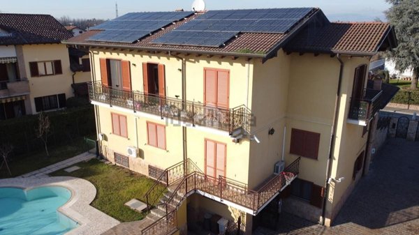 casa indipendente in vendita a Bellusco