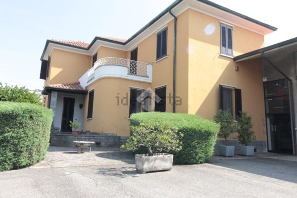 casa indipendente in vendita a Bellusco