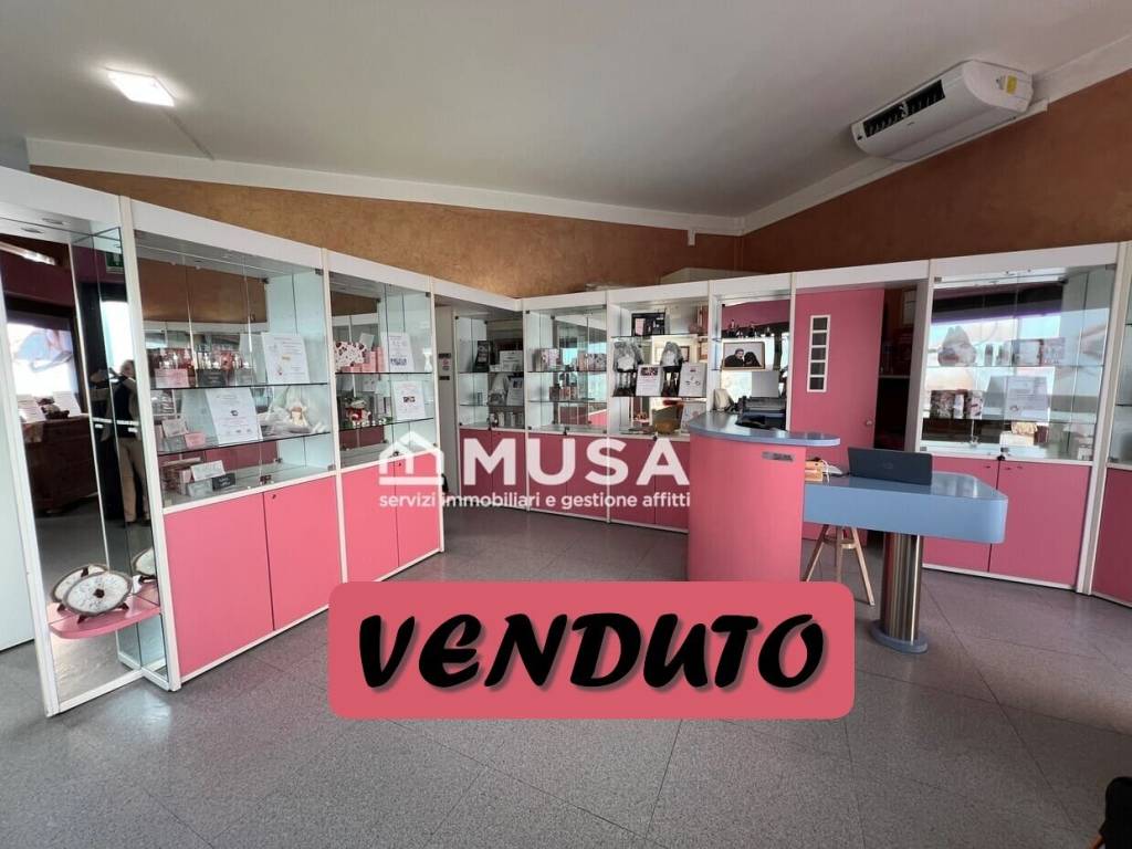 negozio in vendita a Bellusco