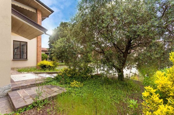 casa indipendente in vendita a Bellusco