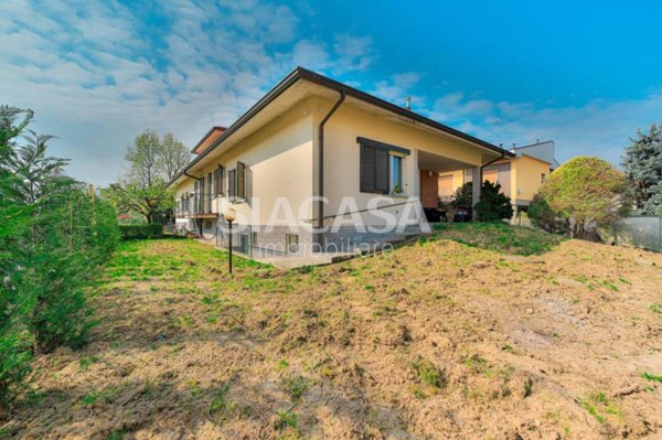 casa indipendente in vendita a Bellusco