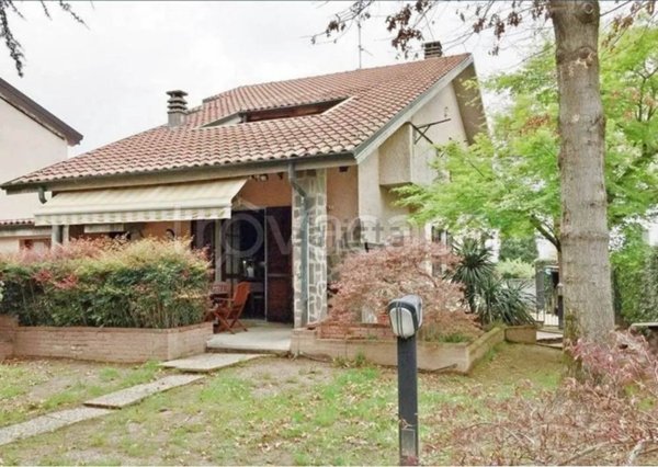 casa indipendente in vendita a Bellusco