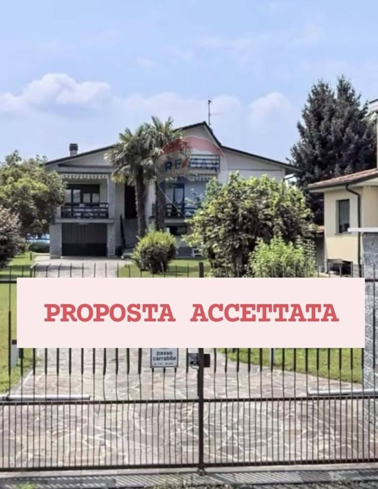 casa indipendente in vendita a Bellusco