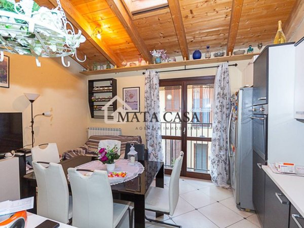 casa indipendente in vendita a Bellusco
