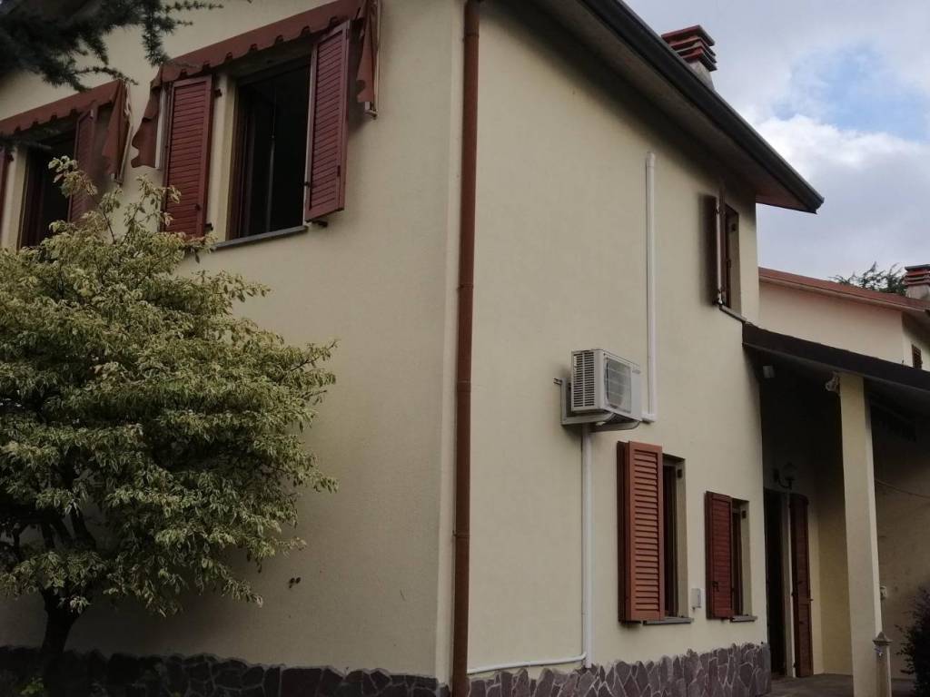 casa indipendente in vendita a Bellusco