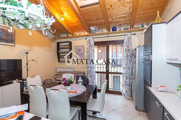 casa indipendente in vendita a Bellusco