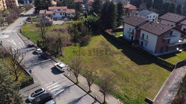 casa indipendente in vendita a Bellusco