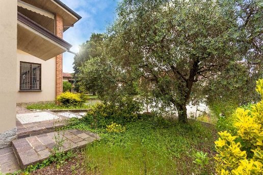 casa indipendente in vendita a Bellusco