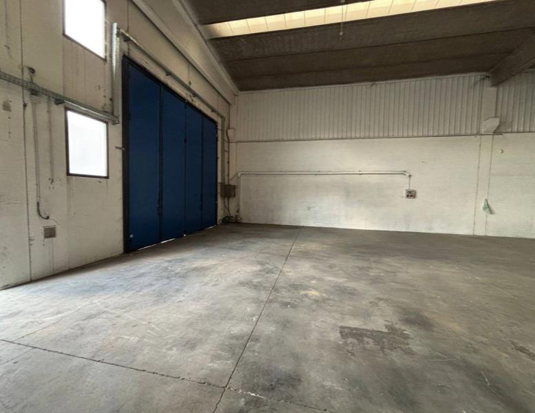 locale commerciale in vendita a Bellusco