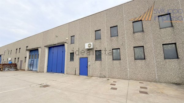 capannone in vendita a Bellusco