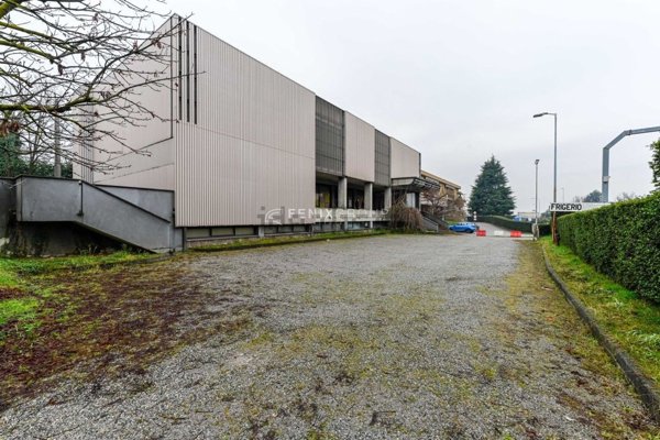 negozio in vendita a Bellusco