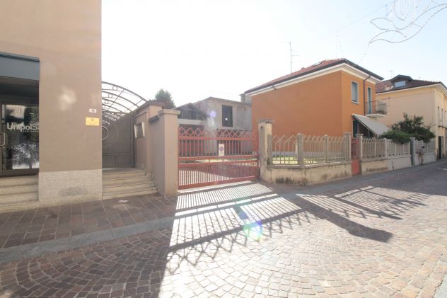 locale di sgombero in vendita a Bellusco