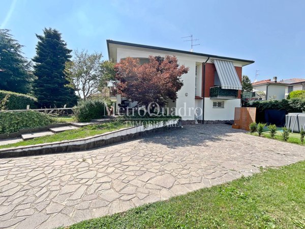 casa indipendente in vendita a Bellusco in zona San Nazzaro