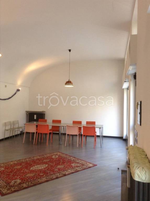 negozio in vendita a Bernareggio