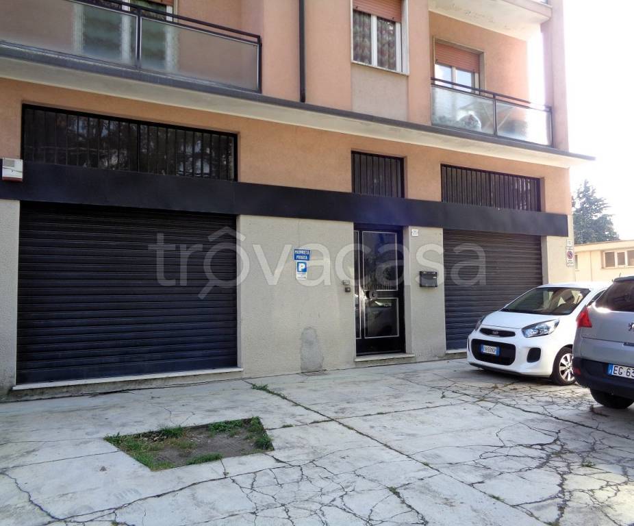 negozio in vendita a Bernareggio