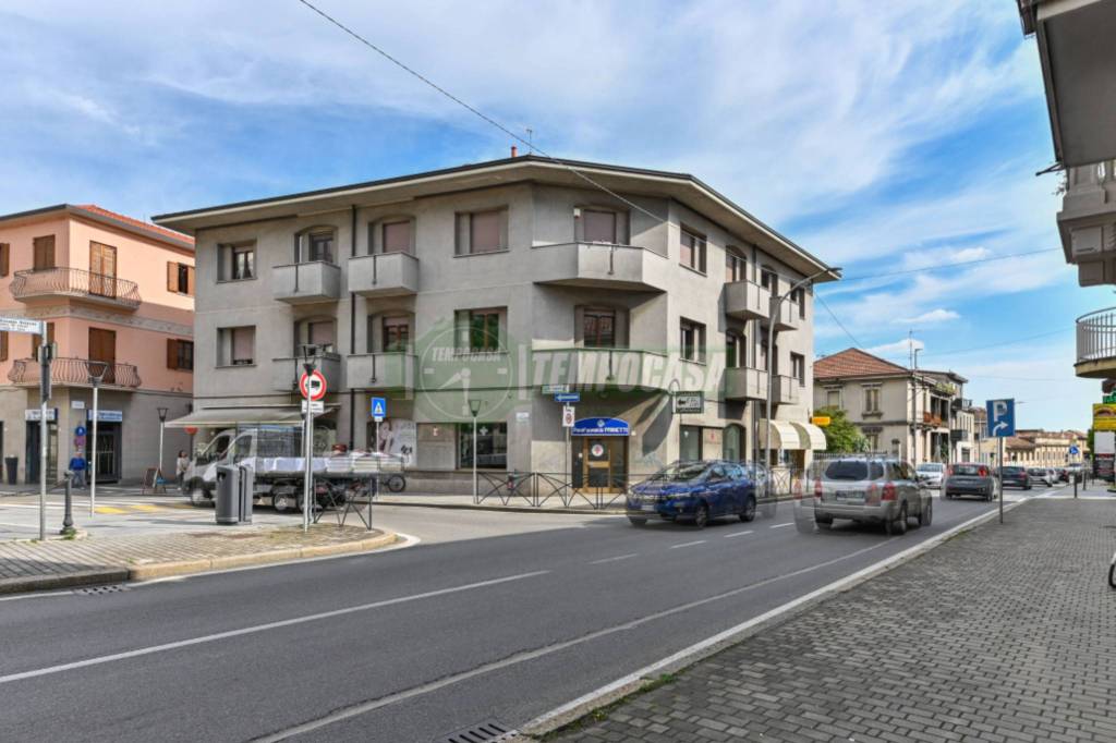 negozio in vendita a Bernareggio