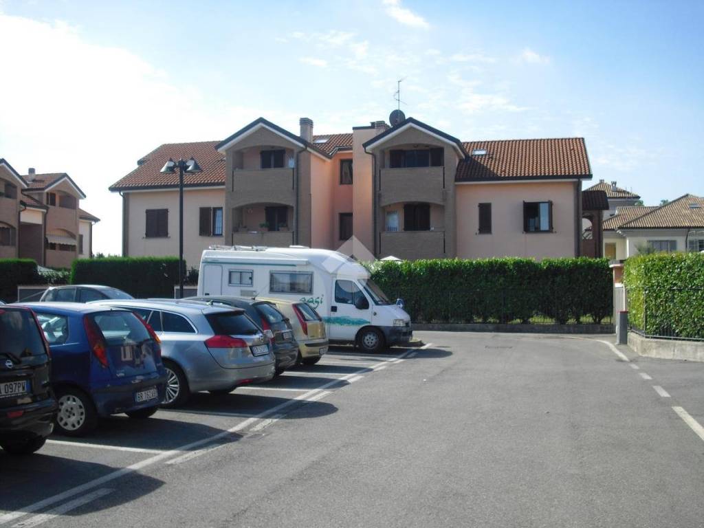 appartamento in vendita a Bernareggio