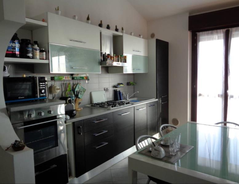 appartamento in vendita a Bernareggio