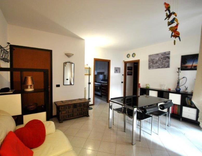appartamento in vendita a Bernareggio in zona Villanova