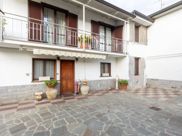 casa indipendente in vendita a Bernareggio