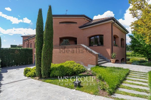 casa indipendente in vendita a Bernareggio