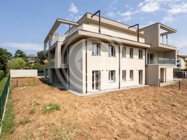 appartamento in vendita a Bernareggio