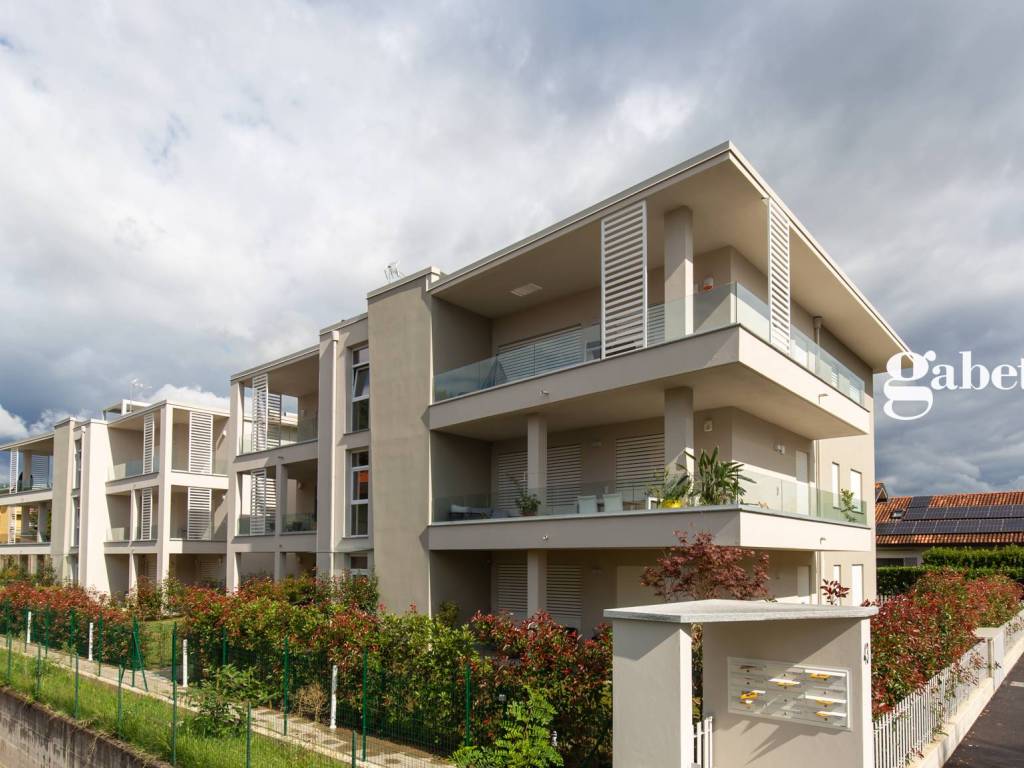 appartamento in vendita a Bernareggio