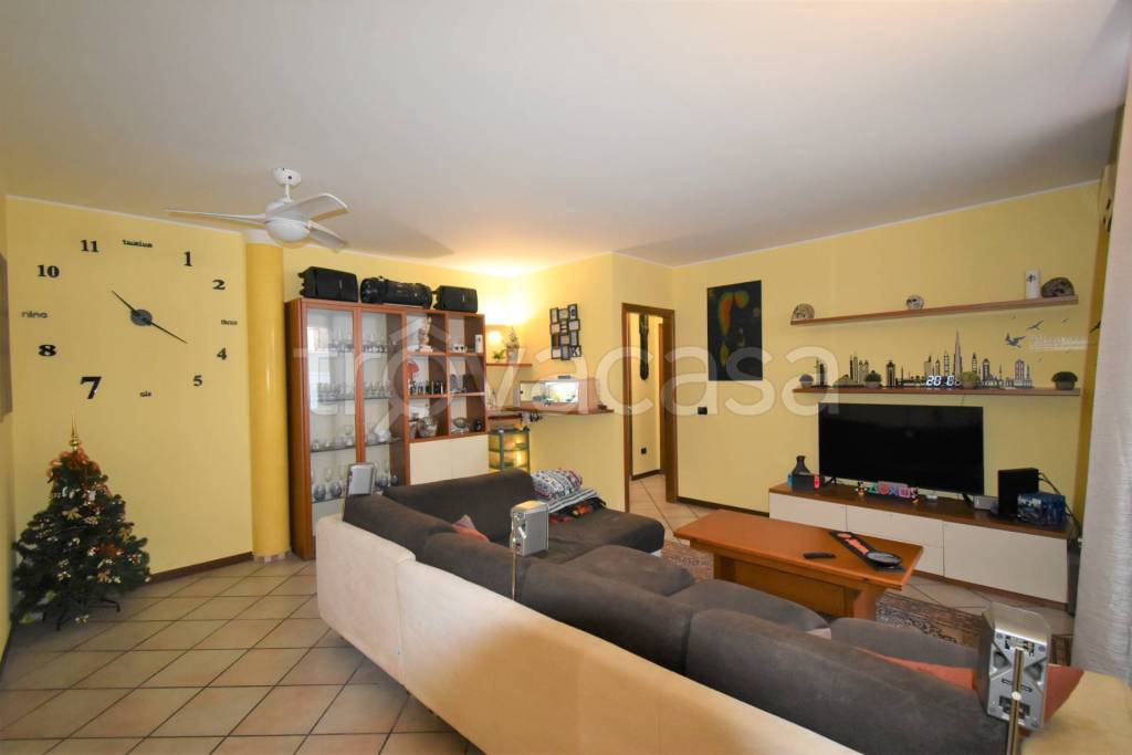 appartamento in vendita a Bernareggio