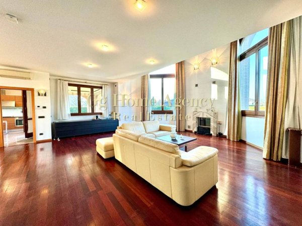 casa indipendente in vendita a Bernareggio