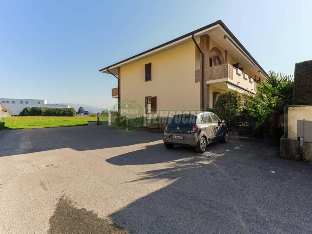 appartamento in vendita a Bernareggio