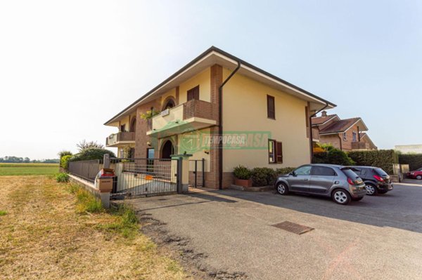 appartamento in vendita a Bernareggio