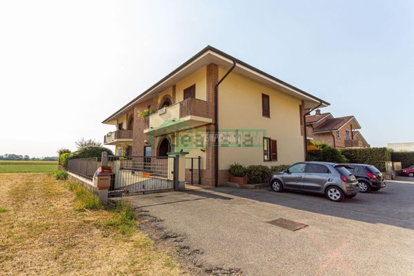 appartamento in vendita a Bernareggio