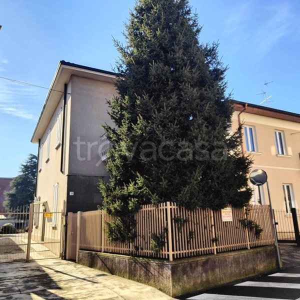 casa indipendente in vendita a Bernareggio