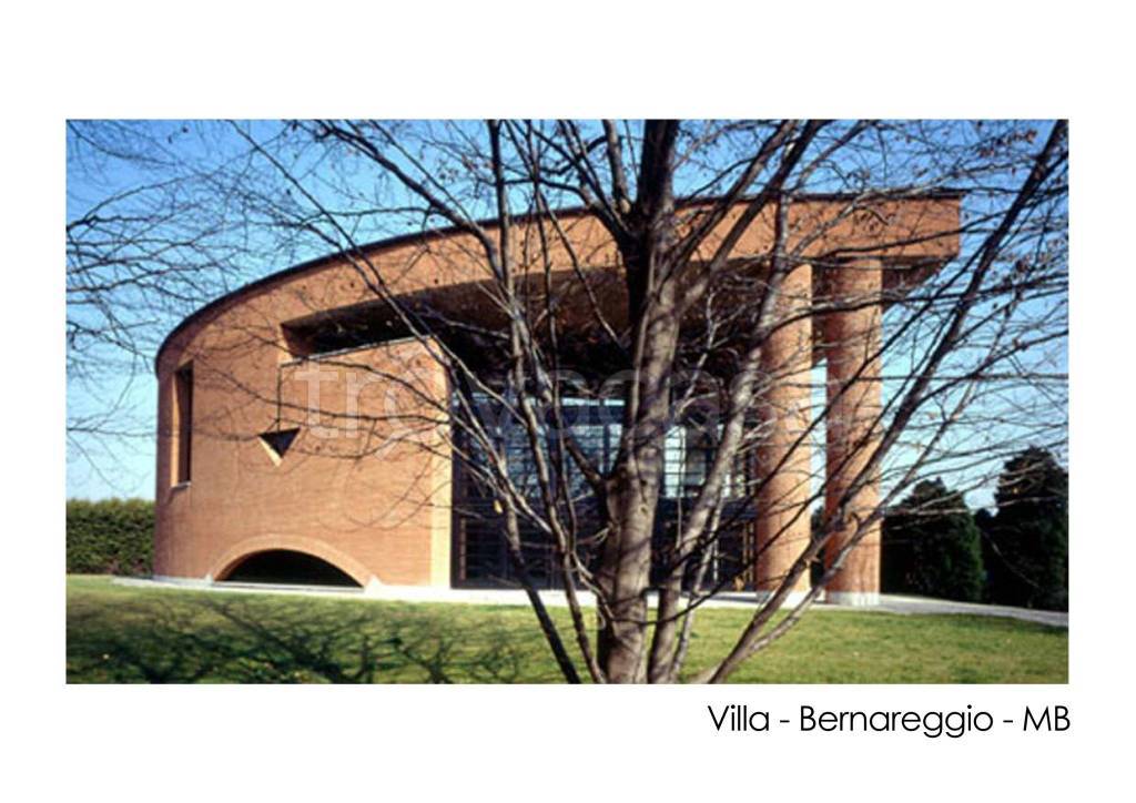 casa indipendente in vendita a Bernareggio