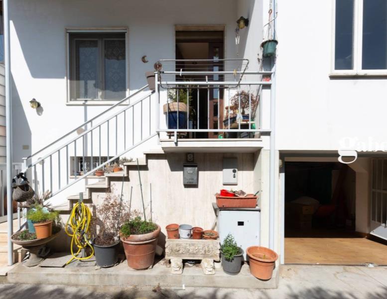 casa indipendente in vendita a Bernareggio