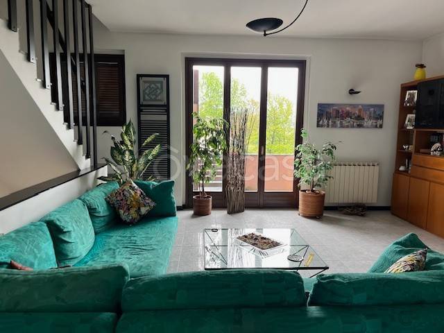 appartamento in vendita a Bernareggio