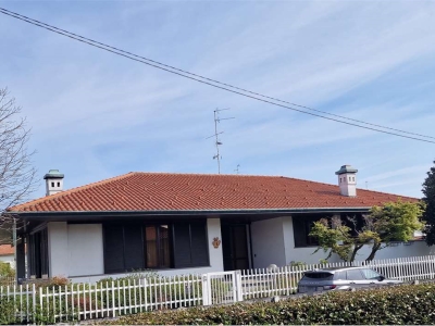 casa indipendente in vendita a Bernareggio