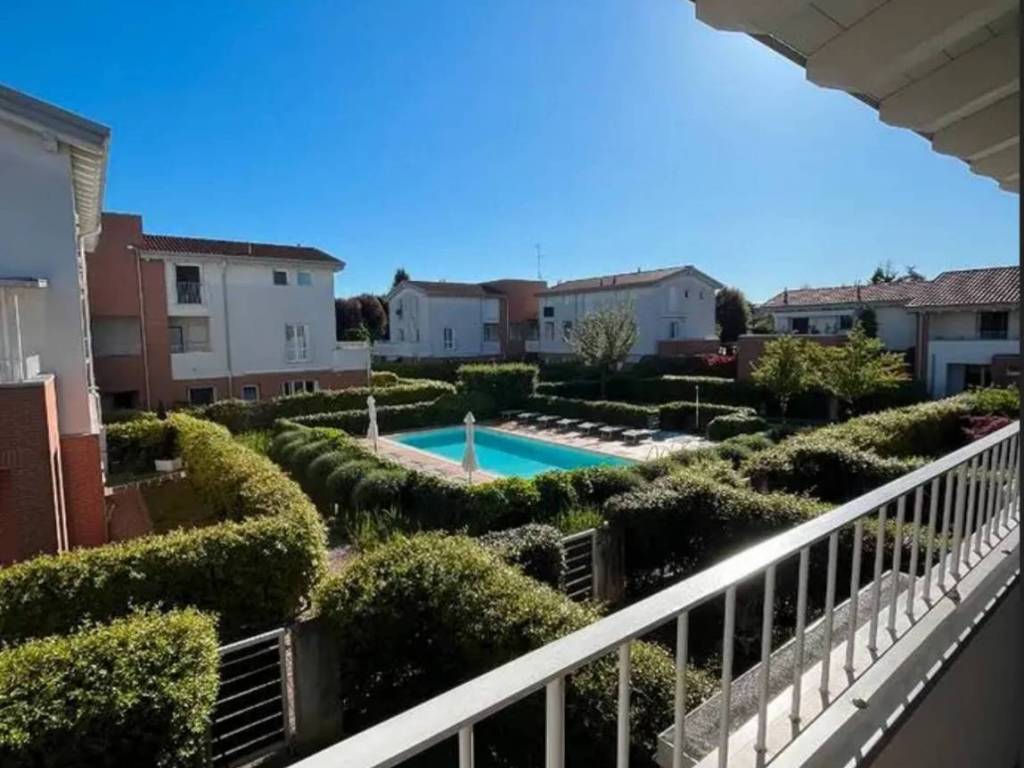 casa indipendente in vendita a Bernareggio