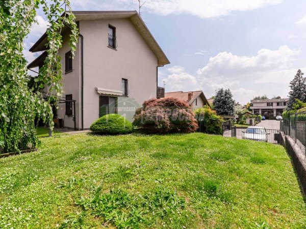 casa indipendente in vendita a Bernareggio