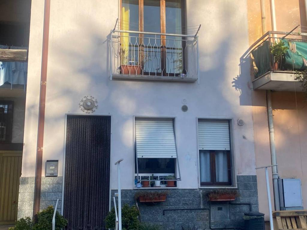 casa indipendente in vendita a Bernareggio