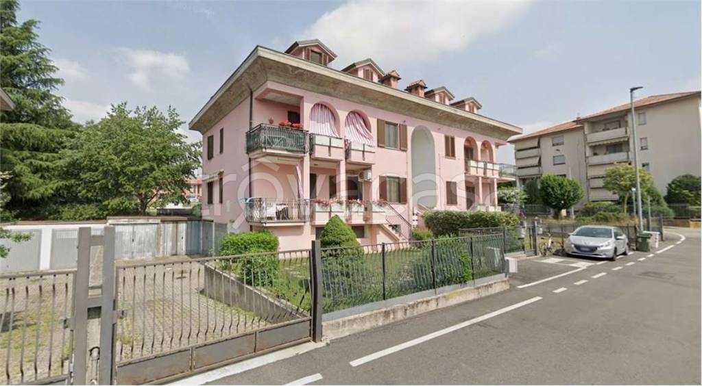appartamento in vendita a Bernareggio