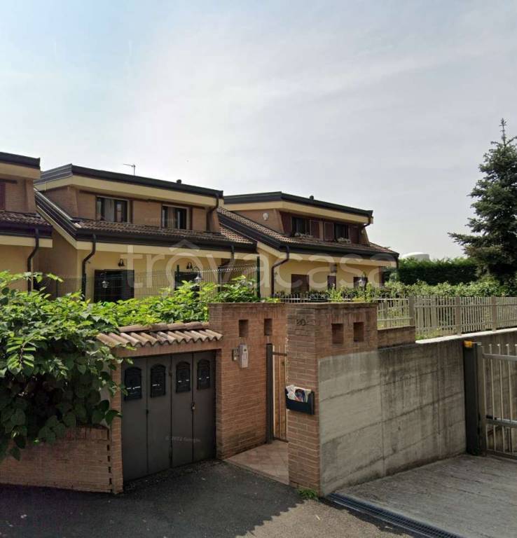 casa indipendente in vendita a Bernareggio