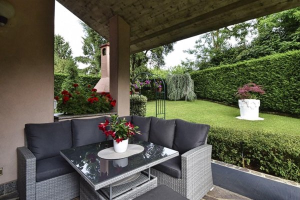 casa indipendente in vendita a Bernareggio