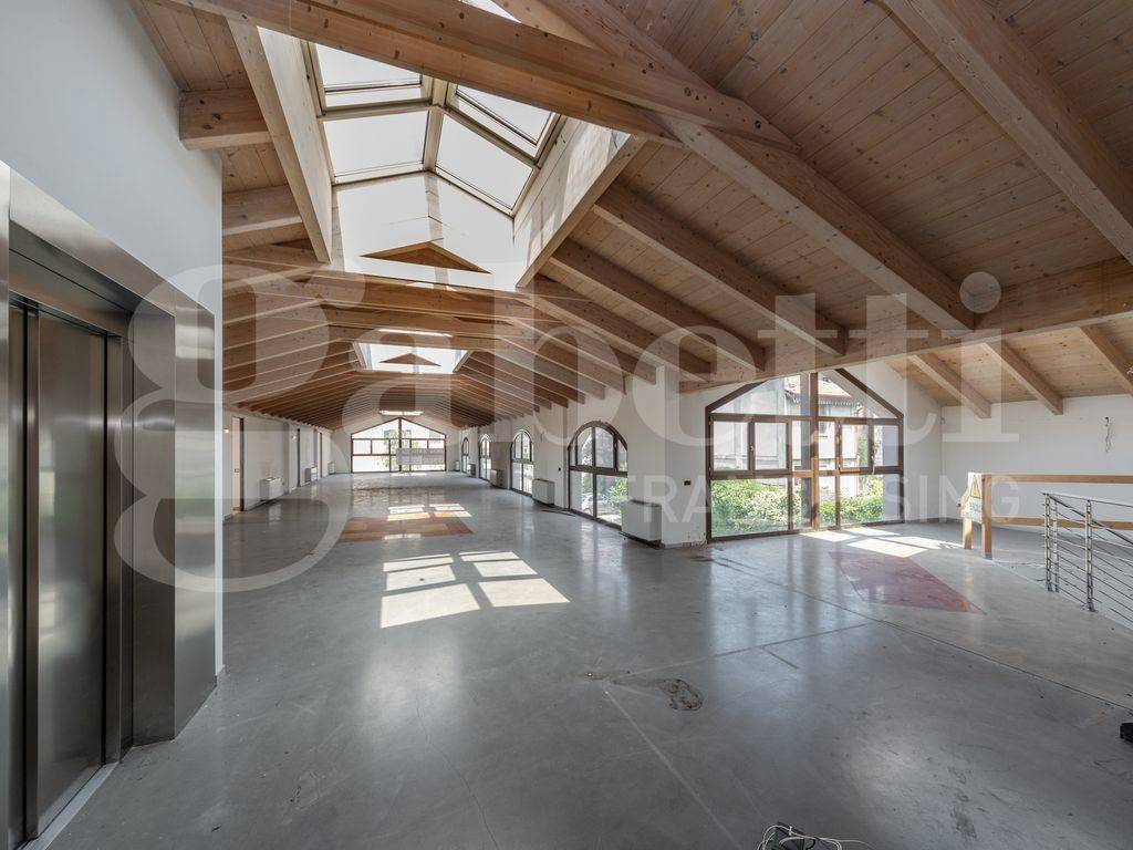 ufficio in vendita a Bernareggio