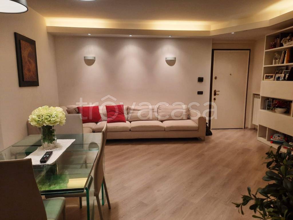 appartamento in vendita a Bernareggio