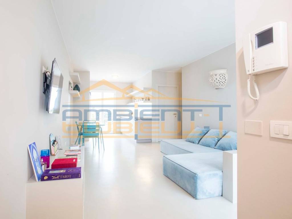casa indipendente in vendita a Bernareggio