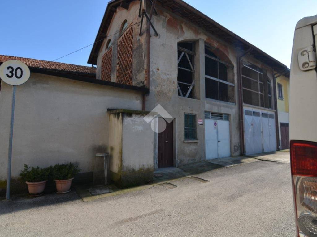 quadrivano in vendita a Bernareggio