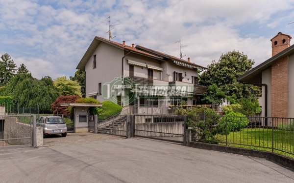 appartamento in vendita a Bernareggio